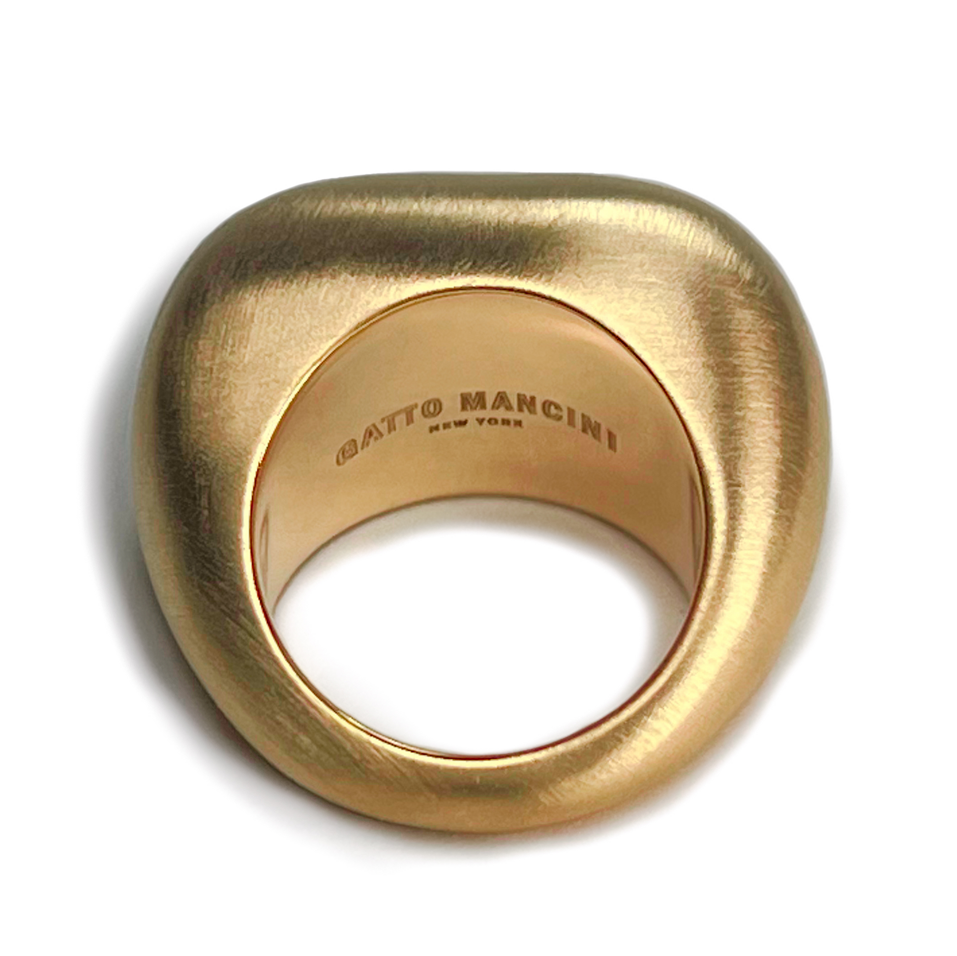 A luxurious Gatto Mancini Ring No. 1 on a white background.